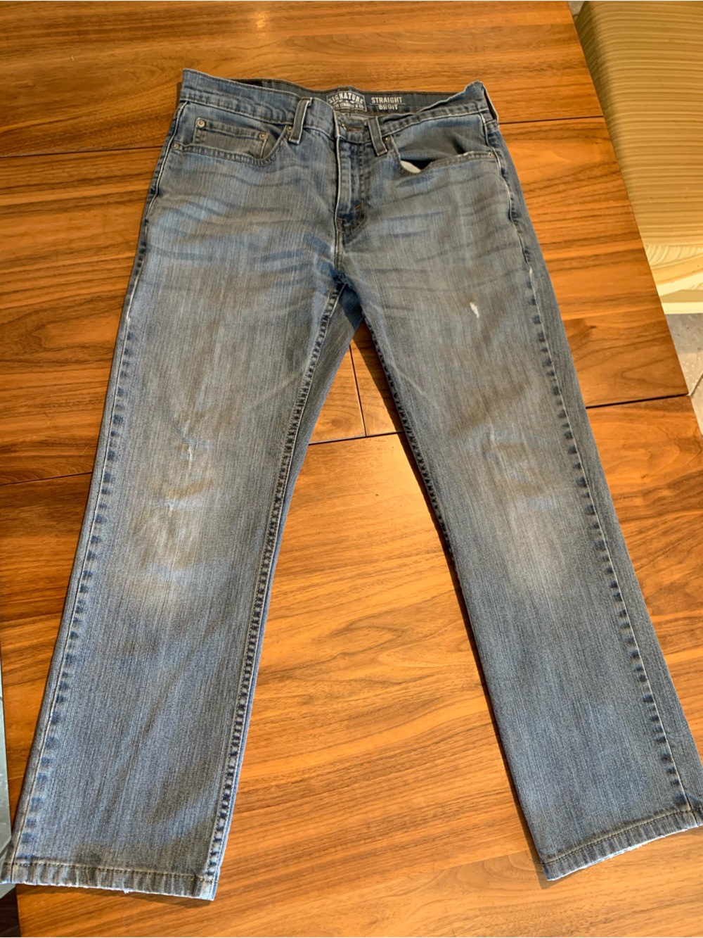Levi's Signature Straight Women's Jeans Waist 31, distressed, slim, low rise